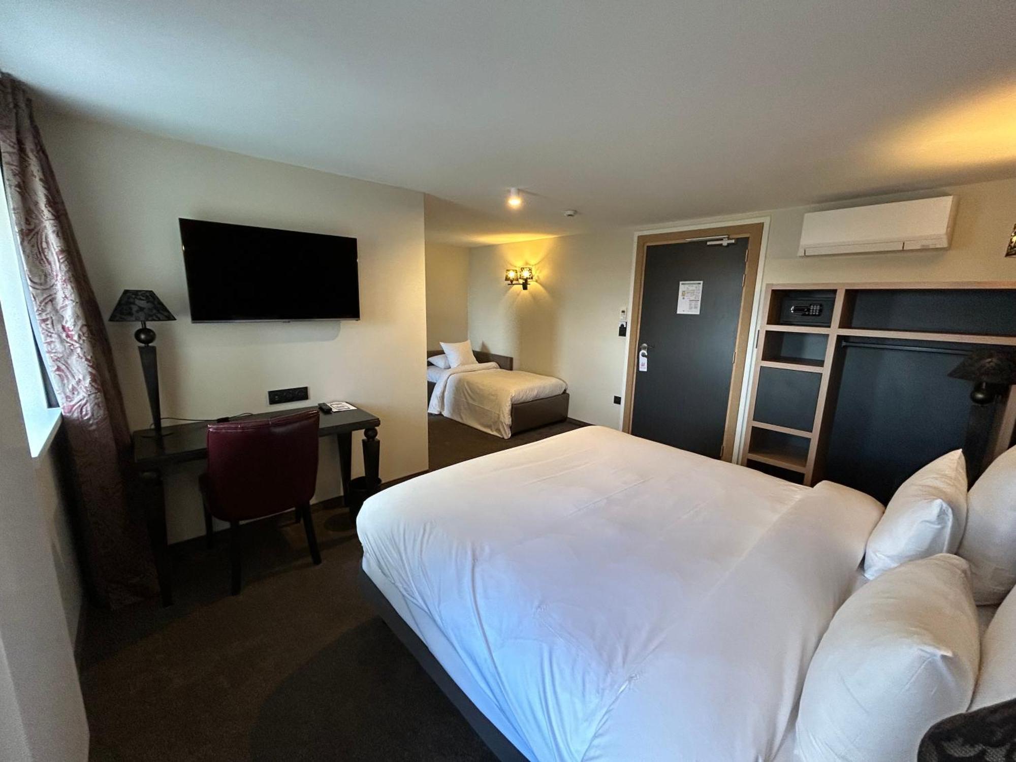 Hotel Arok